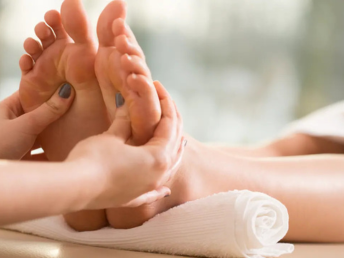 foot reflexology treatment_siddharvanam siddha hospital